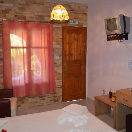 Blo Panormos (Skopelos)